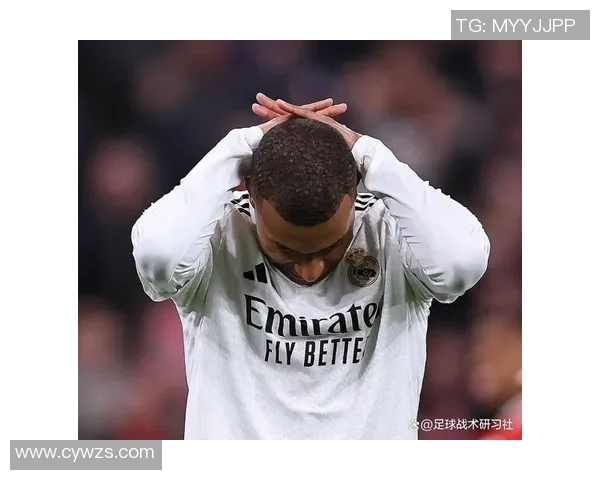 蓝军旧梦，皇马新篇：阿诺德的伯纳乌奇遇记，或将改写英超三强格局？